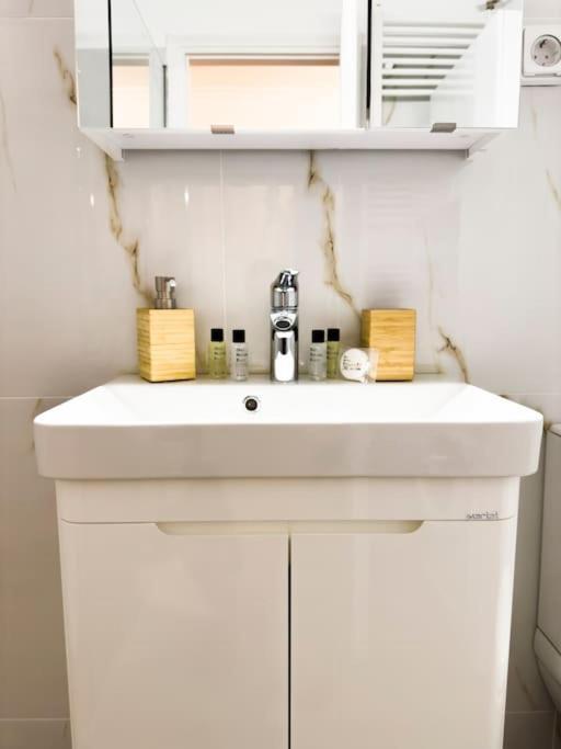 Petite Retreat In Kolonaki, Athens /Netflix Leilighet Eksteriør bilde